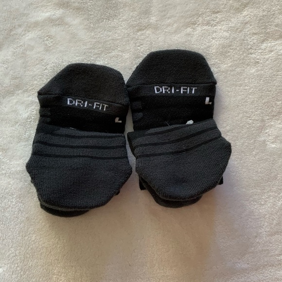 (2) Nike Kids' Dry Cushion No Show Socks - Picture 5 of 7